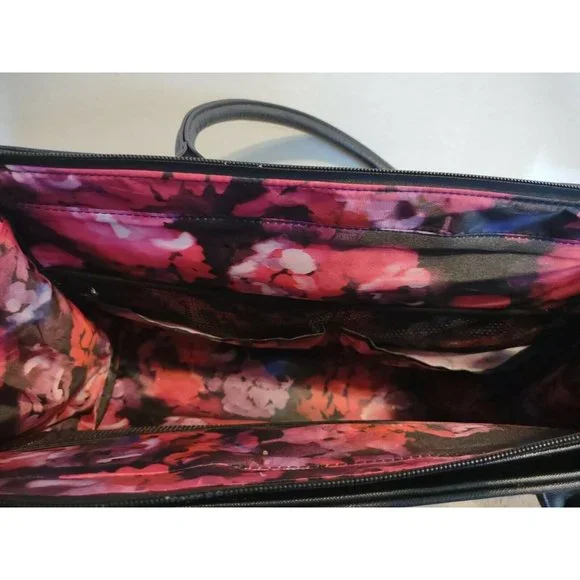 Mary Kay Handbag- Black With Plural Interior - Picture 3 of 3